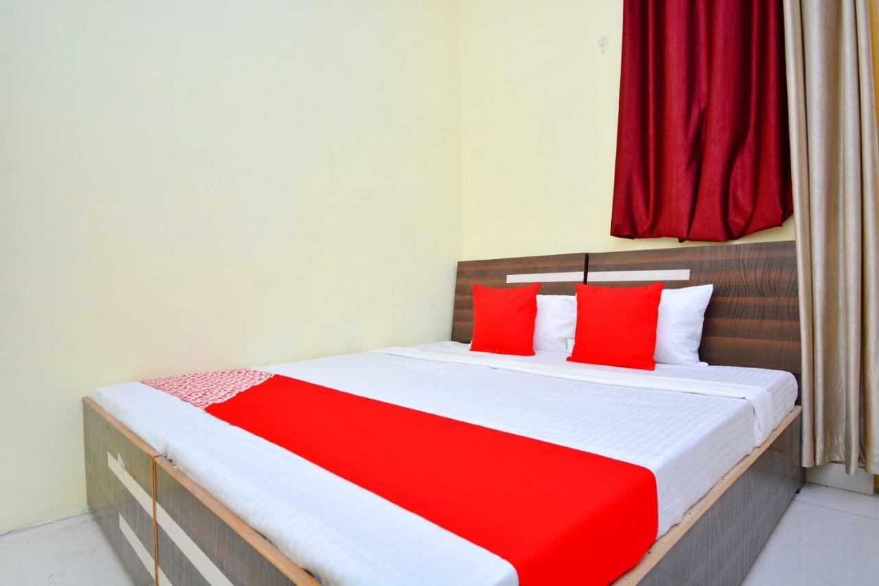 Hotel Oyo 40306 White House Jalandhar Zimmer foto